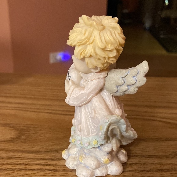 Grandma Angel figurine - Picture 2 of 5